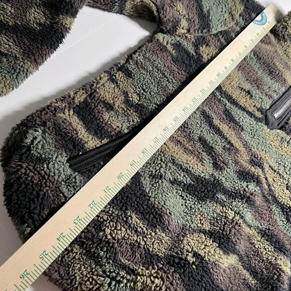 Fuda Women’s Green Camo Sherpa Size M Long Sleeve 1/4 Zip Fuzzy Jacket - Picture 9 of 9